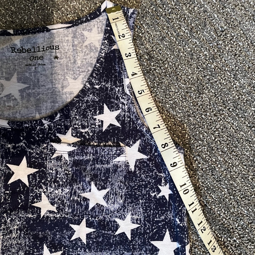 Rebellious Star Crop Tank Top Size Small - Picture 10 of 10